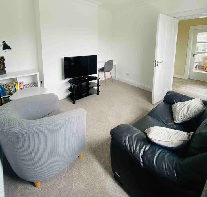 The Townhouse Dungloe Villa Exterior photo